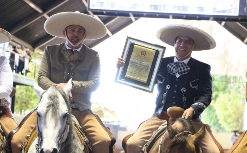 Reconoce Federación Mexicana de la Charrería a Eduardo Ramírez